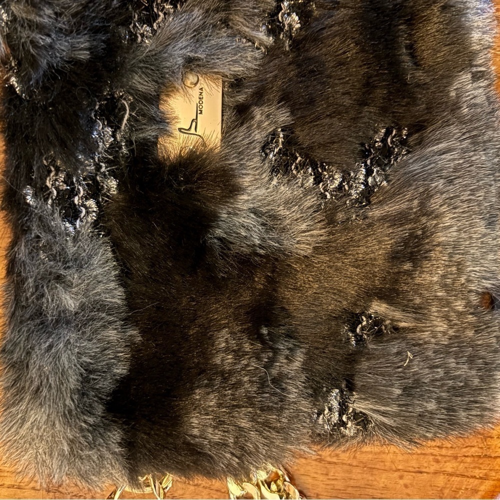 Bevini Modena Fur Wristlet – Made in Italy – NWT - Picture 9 of 13